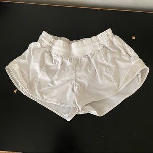 Lululemon Hotty Hot High-Rise Lined Short 2.5